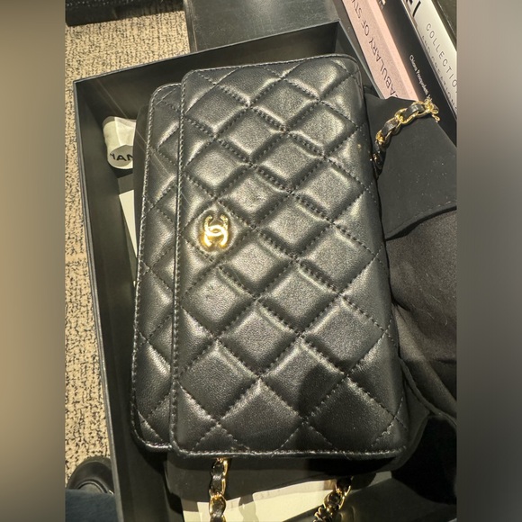 Chanel classic wallet on chain with gold hardware - Picture 1 of 10